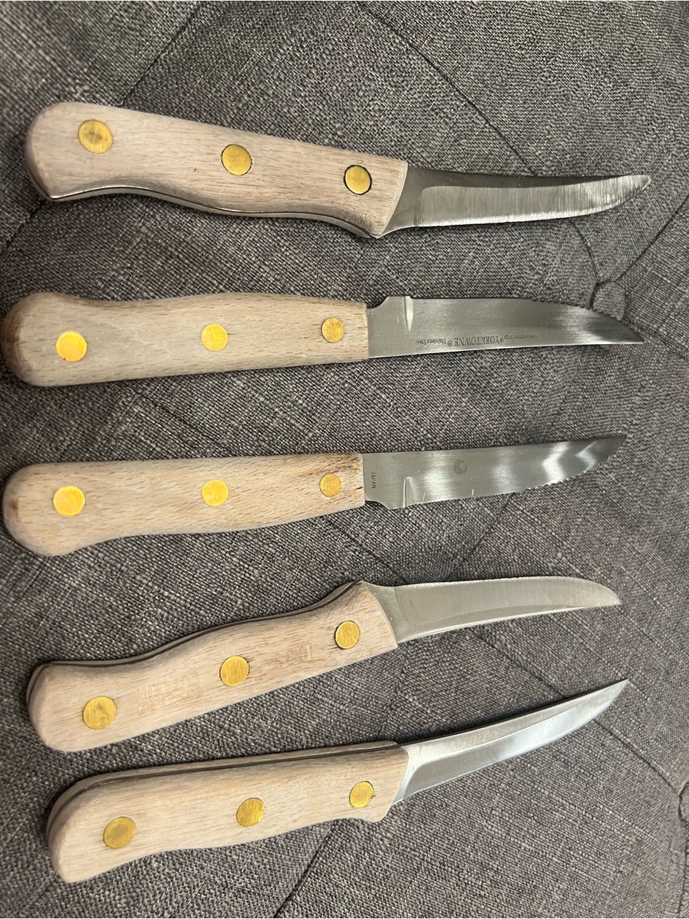 Set of Five Vtg Washington Forge Yorktowne & Chicago cutlery Wood-Handled Knives